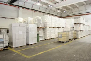 المخزن خامات البلاستيك